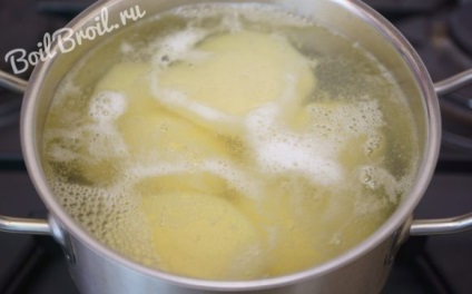 Burgonya rakott tojással - lépésről-lépésre recept fotóval