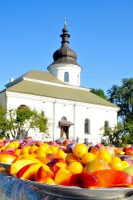 Când exact și cu ce cuvinte merele sunt consacrate pentru transfigurare, scrierile ortodoxe