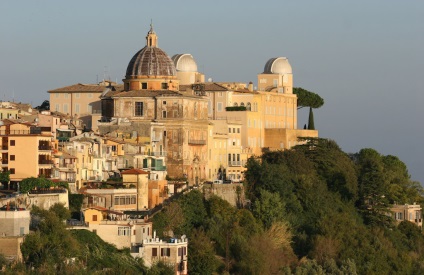 Unde să mergeți din Roma (Italia) pentru o zi 5 orașe, fotografii, descriere, hartă