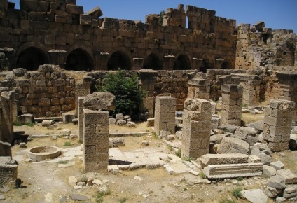 Liban, un templu din Baalbek, construit de Jupiter