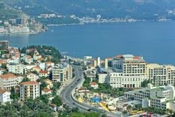 Üzletek, piacok, szupermarketek Becici, Montenegro (Becici) Üzletek, piacok, szupermarketek Becici, Montenegro