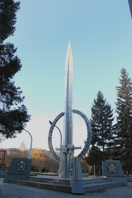 Monument și pătrat de glorie, bulevardul de arme, capela în numele Sfântului Gheorghe Victorii