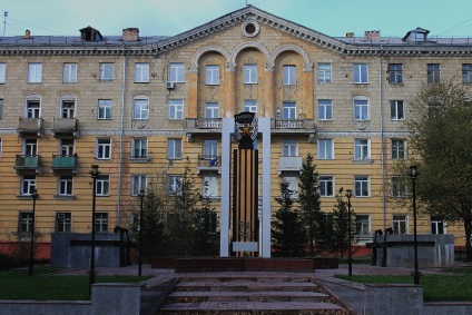 Monument și pătrat de glorie, bulevardul de arme, capela în numele Sfântului Gheorghe Victorii