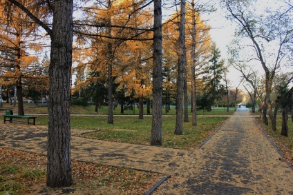 Monument și pătrat de glorie, bulevardul de arme, capela în numele Sfântului Gheorghe Victorii