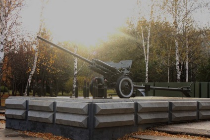 Monument și pătrat de glorie, bulevardul de arme, capela în numele Sfântului Gheorghe Victorii