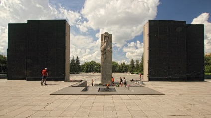 Monument de faimă în Novosibirsk - site-ul oficial de divertisment din Novosibirsk, știri, un poster,