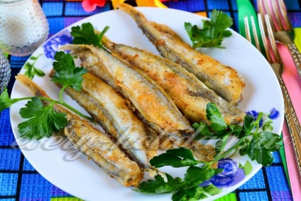 Capelin sült egy serpenyőben recept egy fotót