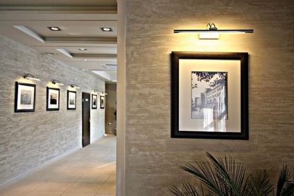 Fali dekoráció a folyosón dekoratív gipsz fénykép a folyosón, dekoráció a falak gitt