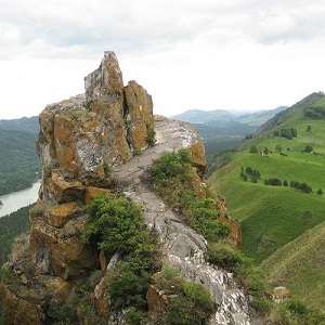 Se odihnește pe altai de munte