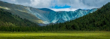 Se odihnește pe altai de munte