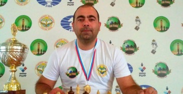 A Khamzat Daurbekov atyja a Beslan Tsechoyev polgármestere nyomása alatt tagadta meg fia magas életét