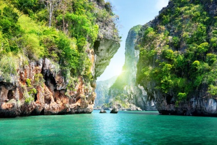 Atunci când planificați o vacanță în Phuket, asigurați-vă că aveți în vedere vremea