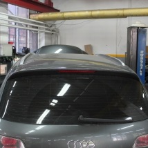 Az Audi elektromos berendezéseinek javítása az autóápolási központok hálózatában
