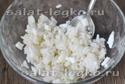 Lazac saláta rizs és tojás