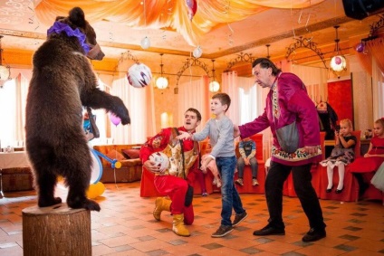 Arătați împreună cu animalele la o vacanță pentru copii - comandați un animator cu animale în Moscova