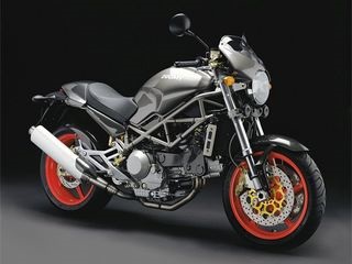 Un ghid clasic modern pentru monstru ducati ca una dintre cele mai bune motociclete rutiere