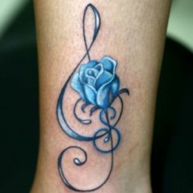 A treble clef tetoválása