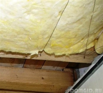 Încălzirea tavanului într-o casă de lemn cu vată minerală