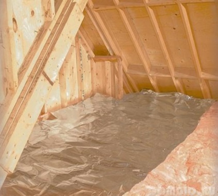 Încălzirea tavanului într-o casă de lemn cu vată minerală