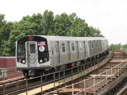 Vagoane, ca în diferite țări, transportă pasagerii metroului, canalul 360