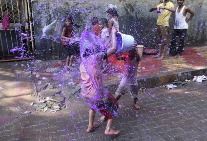 Holi Color Festival 2011 - știri în fotografii