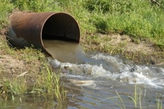 Contaminarea apei naturale