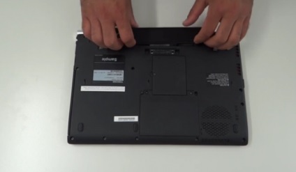 Înlocuirea hard disk-ului pe laptop Toshiba