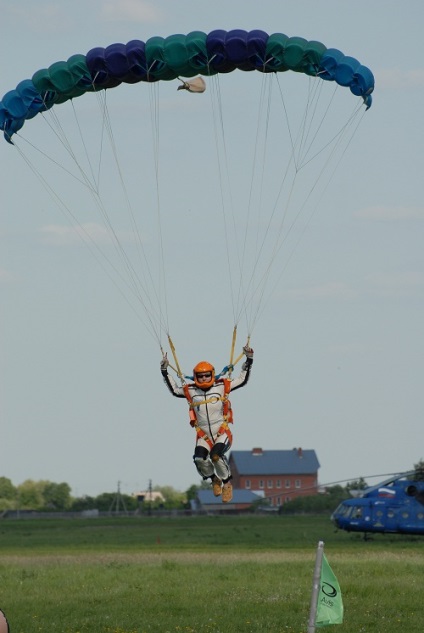 Anastasia klyazniko campion mondial, instructor aff pe skydayvingu, casa călătorului