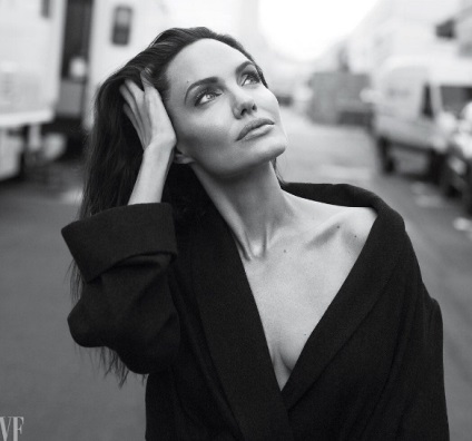 Angelina Jolie a dat un interviu sincer despre un divorț și o boală