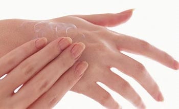 Pielea uscată a mâinilor cauzează, măști, îngrijire la domiciliu