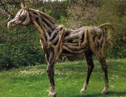 Sculpturi din lemn de cai de la Heather Janske, imagini cognitive și interesante amuzante