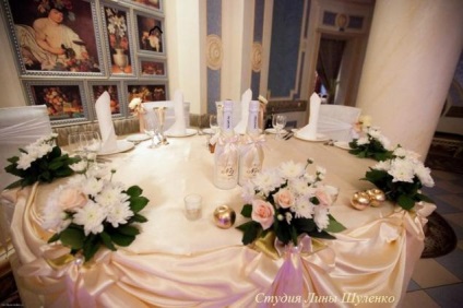 Decorarea floristică a unei mese festive sau de nuntă în Crimeea