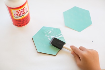 Cum să faci un designer de carton pentru copii cu propriile mâini, instrucțiuni pas cu pas cu o fotografie
