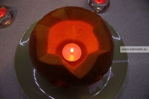 Hogyan készítsünk egy sütőtök gyertyatartót Halloweenra, ahogy kellene