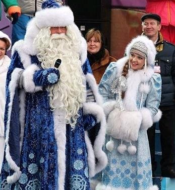 Cum să coaseți un costum de Snow Maiden pentru o fată