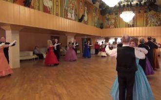 Cum să dansezi valsul Boston - ușurința și grația dansului în sala de bal