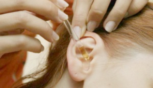 Csecsemők a fülekből - az otomycosis és cseppek kezelésére jellemző