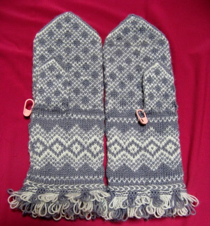 Mănuși duble din Letonia