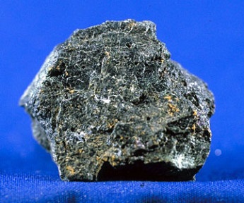 Mineral augite, alkalmazás és tulajdonságok