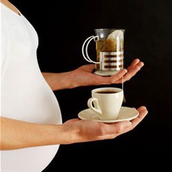 Este posibil să aveți ceai fierbinte de sarcină
