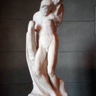 Descrierea sculpturii lui Michelangelo Buanarroti 