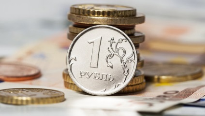 Va devaloriza rublele în decembrie 2015?