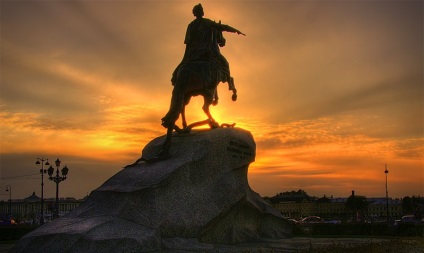 A bronz lovas emlékműve - Peter Péter nagy műemléke Szentpéterváron - Péter légzése