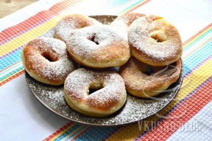 Donuts pe lapte - o rețetă cu o fotografie