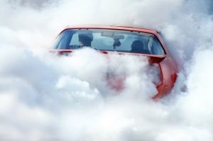 Az okok, amelyek miatt a motor füstöt füstöl