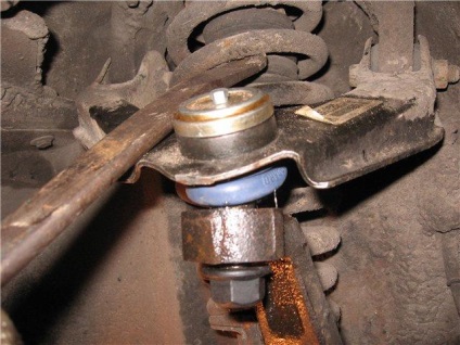 Chrysler stratus 2001 repararea suspensiei