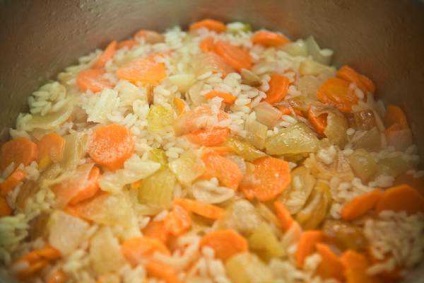 Ориз със зеленчуци (постни plov) - съвременна рецепта дома за готвене със снимка