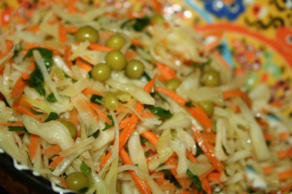 Salata de varza si mazare - vitaminele cele mai accesibile