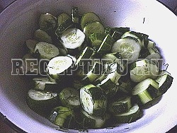 Uborka saláta sárgarépával télen (sterilezés nélkül), házi készítésű receptek