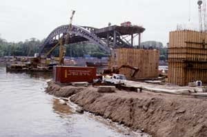 Podul New-Bridge de pe râul Moscova, știință și viață